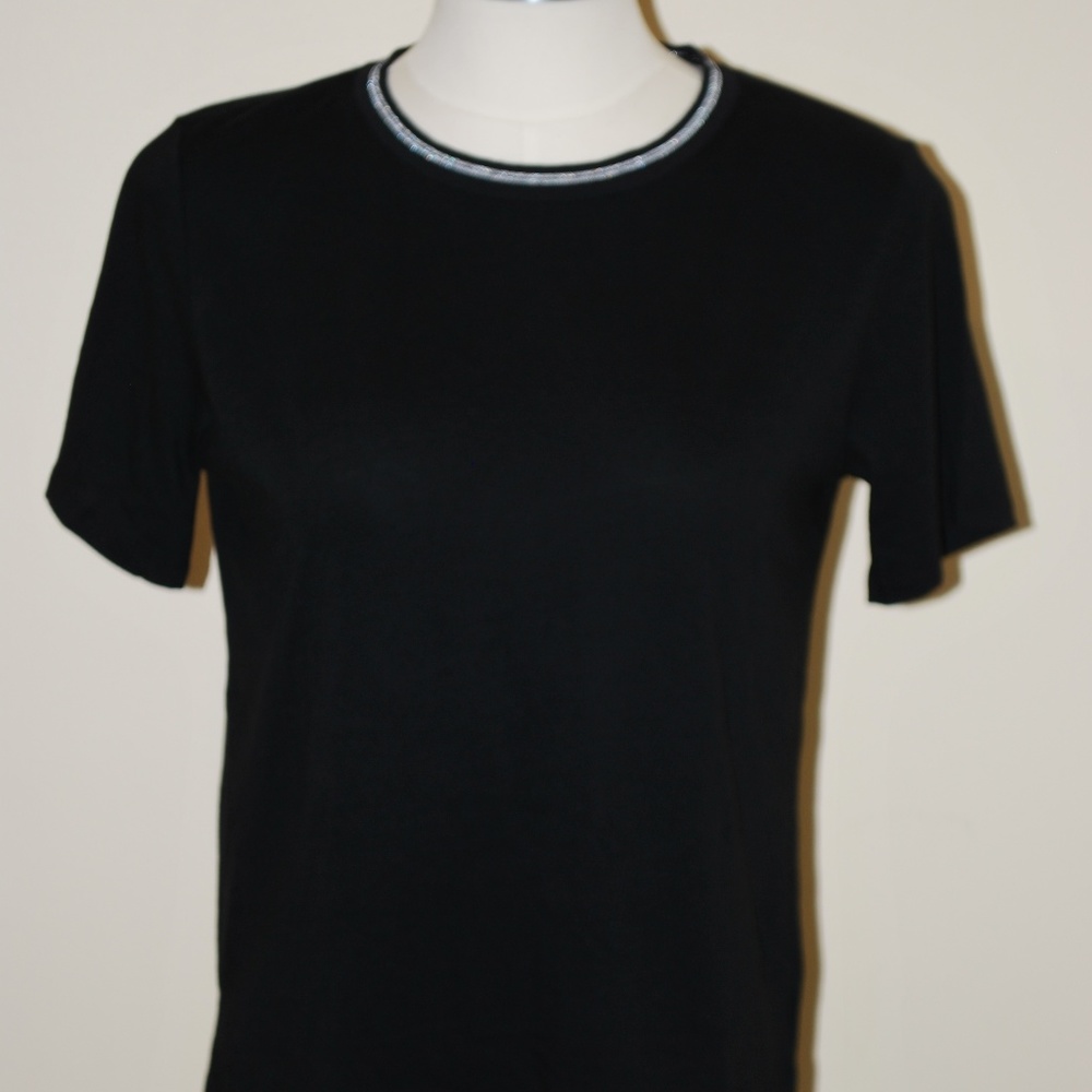 Black tee